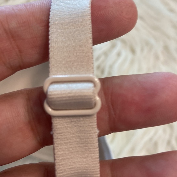 Warners Bra size 34A brand new with tag silky soft fabric for luxurious comfort - Picture 7 of 12